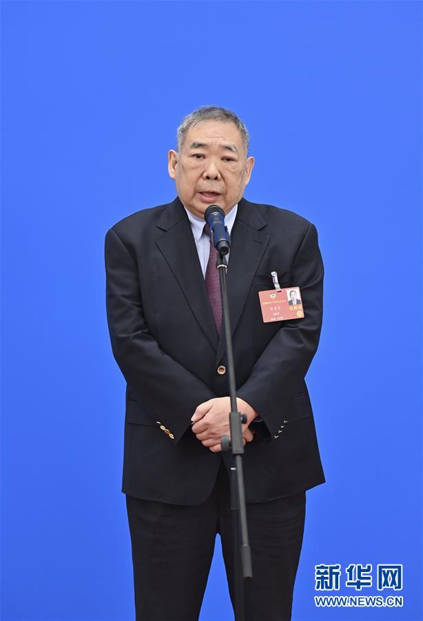 （兩會）（6）接受采訪