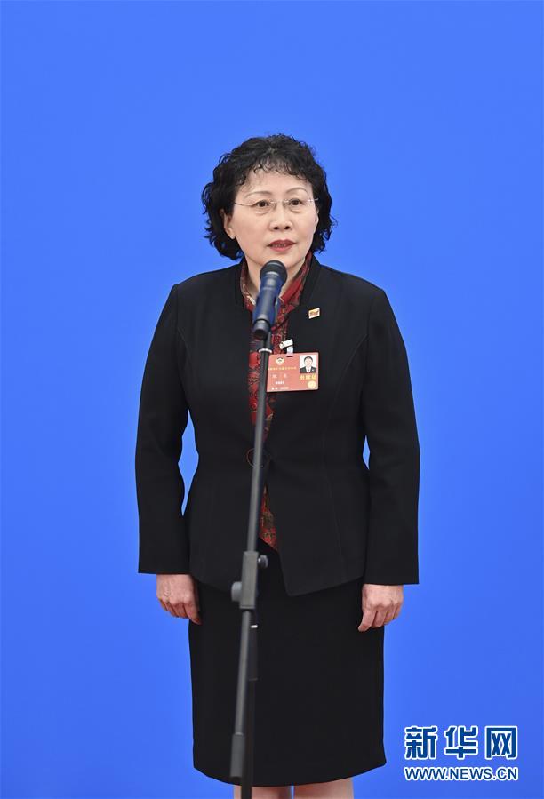 （兩會）（7）接受采訪