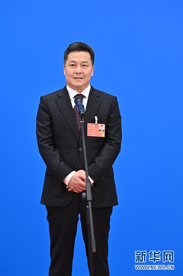 （兩會）（9）接受采訪