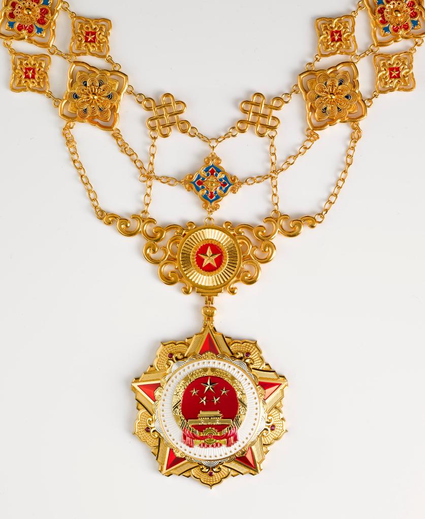 6年前通過的這部法律,規(guī)定了國家最高榮譽(yù)