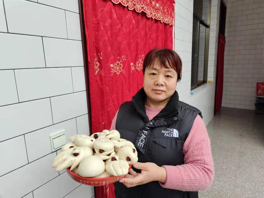 總書記親手做的這個年饃,有何寓意?