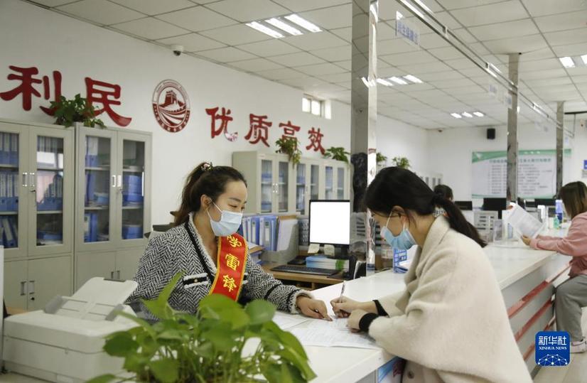 減負增效重實干 擔當盡責開新篇——黨的十九大以來以習近平同志為核心的黨中央整治形式主義為基層減負綜述