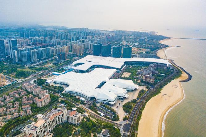 匯聚消博 共享新機(jī)——海外人士熱議中國(guó)經(jīng)濟(jì)活力貢獻(xiàn)世界