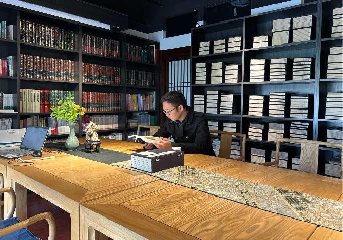 讓閱讀抵達更廣闊人群——多地打造提升城市公共閱讀空間觀察 新華全媒+|讓閱讀抵達更廣闊人群——多地打造提升城市公共閱讀空間觀察