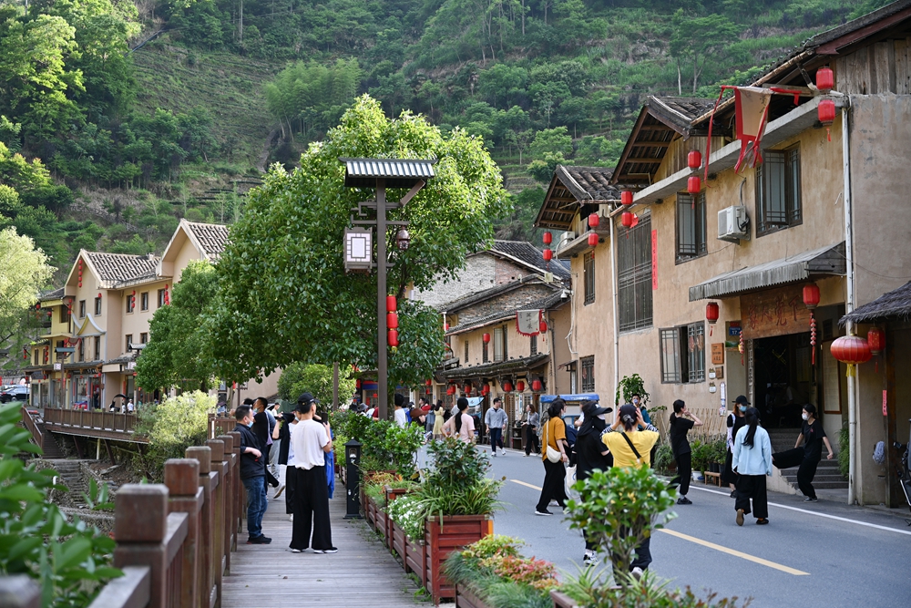 習近平的調研故事