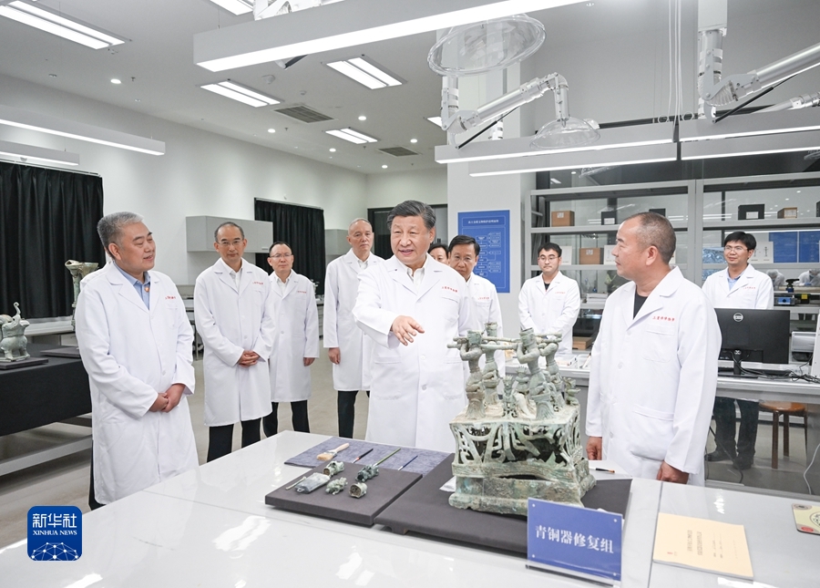 習(xí)近平:推動新時代治蜀興川再上新臺階 奮力譜寫中國式現(xiàn)代化四川新篇章