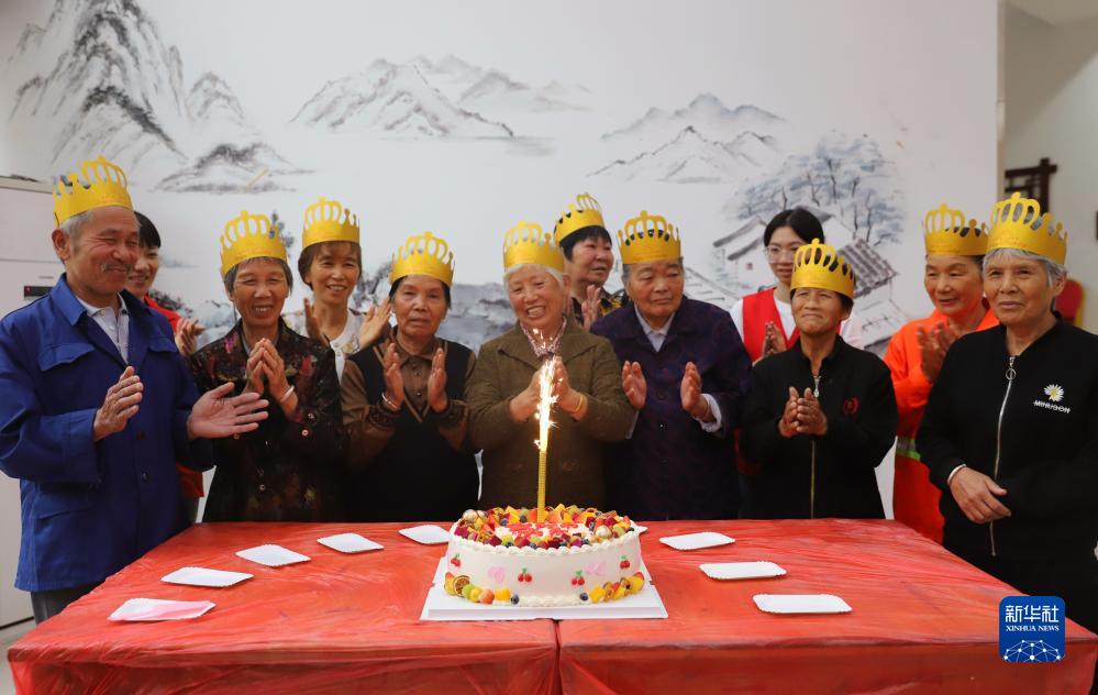 多彩活動迎重陽