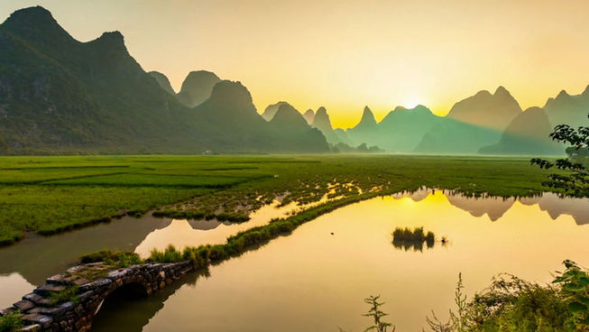 跟著總書記的考察足跡丨瞰廣西 跟著總書記的考察足跡丨瞰廣西