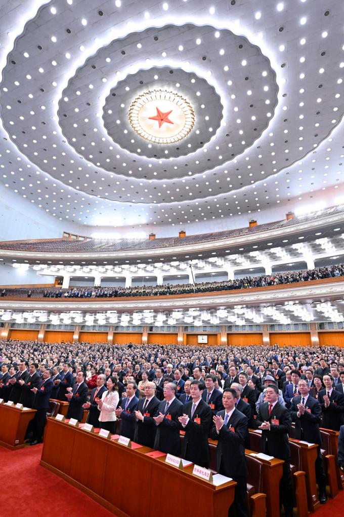 十四屆全國人大二次會議閉幕