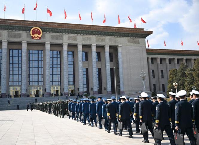 十四屆全國人大二次會議閉幕