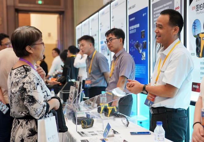 特稿|開(kāi)放是當(dāng)代中國(guó)的鮮明標(biāo)識(shí)——進(jìn)博會(huì)讓世界共享中國(guó)開(kāi)放機(jī)遇與紅利