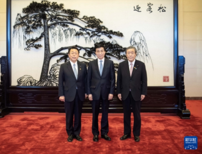 王滬寧會見日本執(zhí)政黨代表團(tuán)