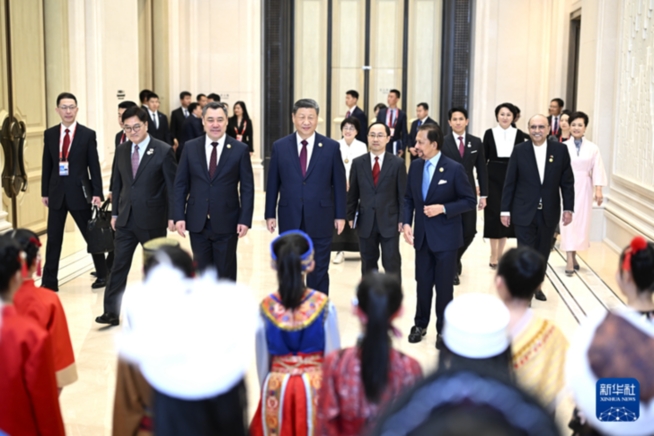 習近平和彭麗媛為出席哈爾濱第九屆亞洲冬季運動會開幕式的國際貴賓舉行歡迎宴會