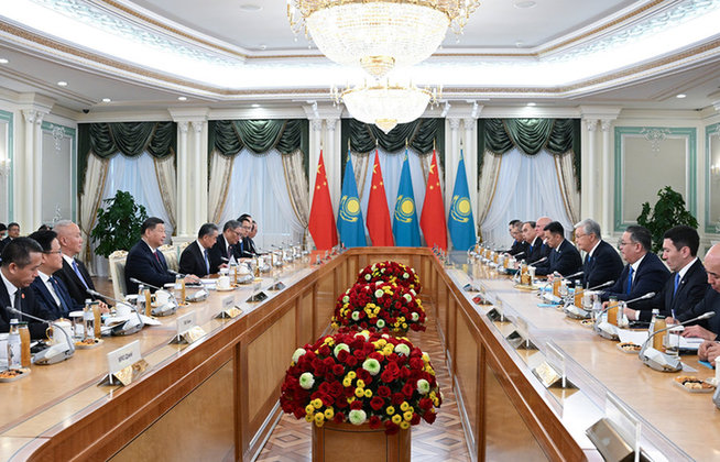 習近平同哈薩克斯坦總統托卡耶夫會談