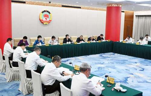 全國政協(xié)召開遠(yuǎn)程協(xié)商會 圍繞“推進(jìn)文化和科技深度融合”協(xié)商議政 王滬寧主持