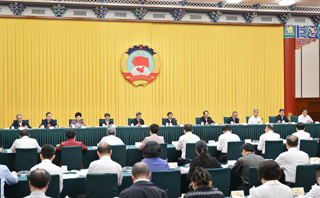 全國政協(xié)召開“完善和創(chuàng)新社會(huì)治理”專題協(xié)商會(huì) 王滬寧出席并講話