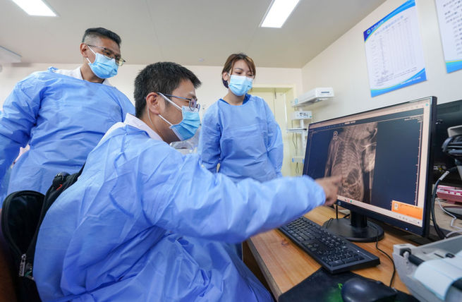 抓好“四件大事” 譜寫高原新篇