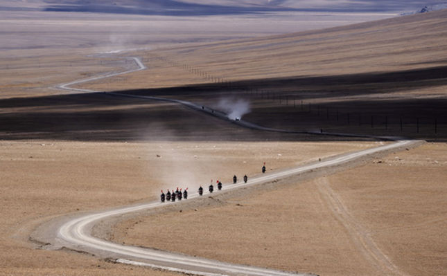 抓好“四件大事” 譜寫高原新篇