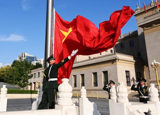 全國政協(xié)機關(guān)舉行升國旗儀式 王東峰出席