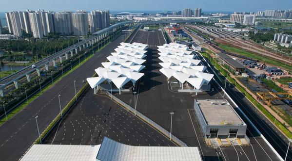 新聞多一點(diǎn)丨封關(guān)在即,海南自貿(mào)港建設(shè)穩(wěn)步推進(jìn)