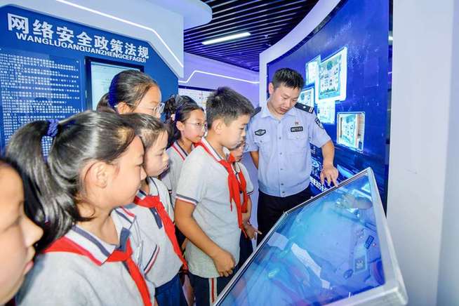 思想之光照亮法治航程——習近平法治思想引領新時代法治中國建設述評