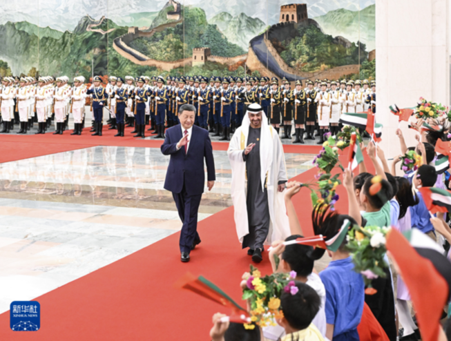 習近平同阿聯酋總統穆罕默德會談