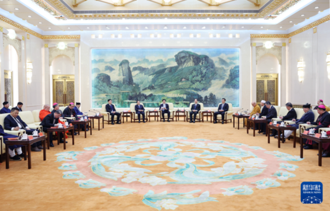 王滬寧出席全國性宗教團(tuán)體負(fù)責(zé)人迎春座談會(huì)