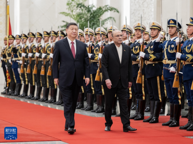 習近平同巴基斯坦總統扎爾達里會談