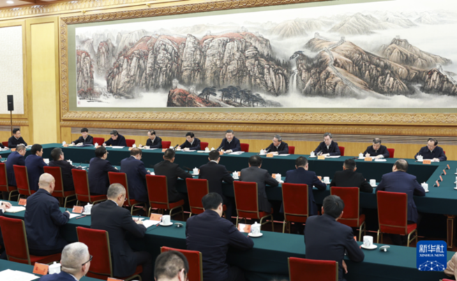 習(xí)近平:民營(yíng)經(jīng)濟(jì)發(fā)展前景廣闊大有可為 民營(yíng)企業(yè)和民營(yíng)企業(yè)家大顯身手正當(dāng)其時(shí)