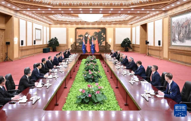 習(xí)近平會見新西蘭總理拉克森